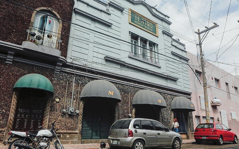 Fachada del Teatro María Teresa, donde se podrá ver “Todas las cosas brillantes”. EL INFORMADOR/Archivo