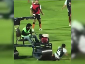Andros Townsend es un futbolista británico que juega como para el PT Prachuap F. C. de la Liga de Tailandia. ESPECIAL / X