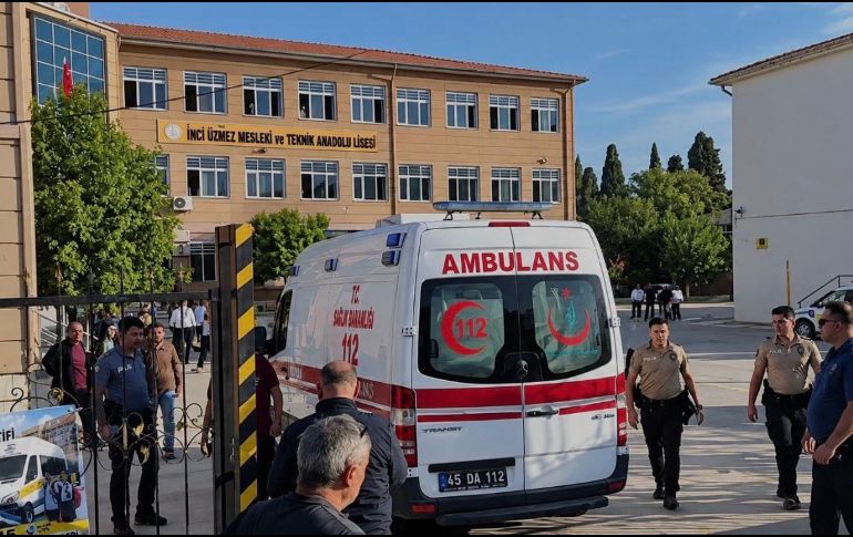 El supuesto autor huyó del lugar, pero fue detenido poco despues por la Policía, informa la cadena turca NTV. EFE/ Alcalde del municipio de Turgutlu en X