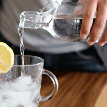 Si sufres de colitis, reflujo o hipertensión arterial, lo ideal es que consultes a tu médico para ajustar tu consumo de sodio y bebidas gasificadas. ESPECIAL/Unsplash