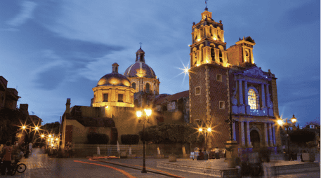 La humedad resalta los colores de las fachadas y crea una atmósfera de tranquilidad, ideal para quienes buscan un descanso del bullicio urbano. ESPECIAL/Secretaría de Turismo