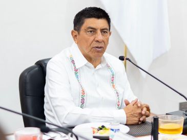 El gobernador subrayó que la seguridad de las familias oaxaqueñas y la aplicación del marco legal superan cualquier interés particular. ESPECIAL/@salomonj