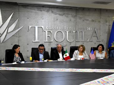Durante el diálogo, realizado en la sede del Consejo Regulador del Tequila, se resaltaron siete ejes para fortalecer la cooperación entre México y los Estados Unidos en torno al tequila. ESPECIAL
