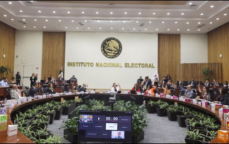 La Comisión del INE propuso a Gabriela Dolores Ruvalcaba y Ernesto Santana para presidir el IEPC Jalisco. ESPECIAL/INE.