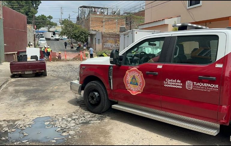 Una fuga de gas natural en Tlaquepaque obligó a evacuar 200 domicilios y a cientos de estudiantes de dos escuelas. ESPECIAL.