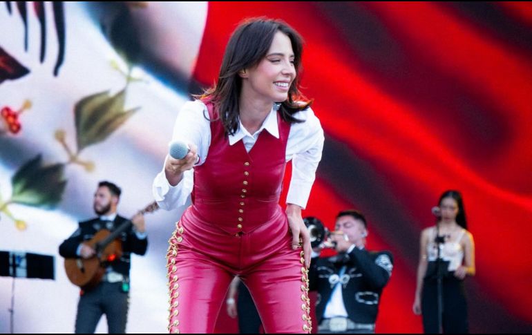 Majo Aguilar interpretará el Himno Nacional de México previo al duelo entre Vikings y 49ers en la CDMX. INSTAGRAM/@majo__aguilar.