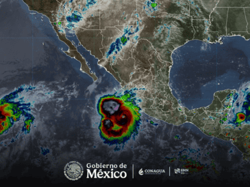 Las autoridades advierten que estas precipitaciones pueden provocar deslaves, aumento en los niveles de ríos y arroyos, desbordamientos e inundaciones, principalmente en zonas bajas. X / @conagua_clima