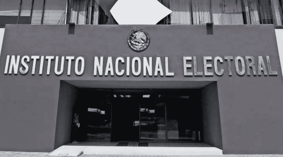 Entre las observaciones que el OIC tuvo al nuevo manual de identidad del INE está el plazo de tiempo con el que se presentó el cambio. SUN / ARCHIVO / CANVA