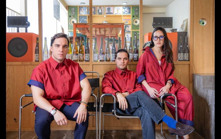 Sofía Martínez, Osmar Hueso y Daniel Hueso. GENTE BIEN JALISCO / Revista del 25 de septiembre 2026