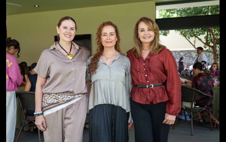 Mónica, Martha y Pina Bracamontes. GENTE BIEN JALISCO / Bridal shower