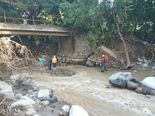 Para rescatar el cuerpo del padre, se espera que mejoren las condiciones de clima para que pueda descender el helicóptero. ESPECIAL / PC JALISCO