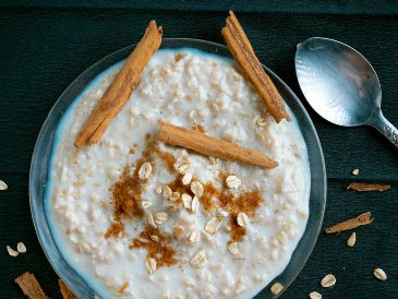 Descubre los secretos culinarios para elaborar arroz con leche tradicional con textura cremosa. UNSPLASH / W. Carranza
