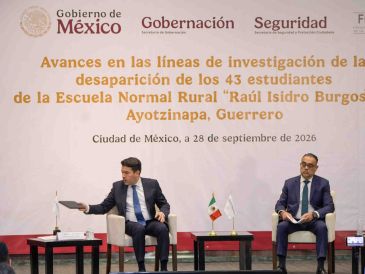 El subsecretario de Derechos Humanos, Población y Migración, Arturo Medina; y Mauricio Pazarán, titular de la Unidad de Investigación del Caso Ayotzinapa, presentaron avances este lunes. SUN/S. Cadena