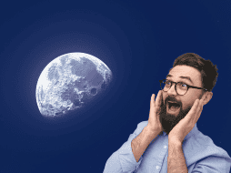 Cuando el satélite alcanza su punto más cercano a nuestro planeta, su tamaño aparente puede aumentar hasta un 14 por ciento, regalando postales nocturnas imponentes. ESPECIAL / CANVA