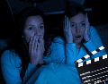 Prepara las palomitas, asegúrate de cerrar bien las puertas y apaga todas las luces de tu sala. ESPECIAL / CANVA