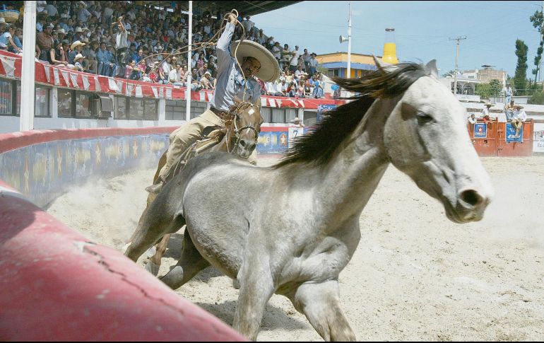 Recuerdo fotográfico del Campeonato Charro en el Encuentro Internacional del Mariachi y la Charrería (12 de septiembre de 2004). EL INFORMADOR/ Archivo
