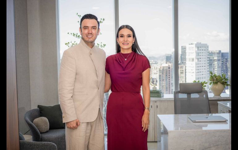 Luis Eduardo Andrade y Claudia Gutiérrez. GENTE BIEN JALISCO / Doctor Beauty Center & Ginemed
