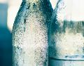 consumir agua mineral contribuye a mejorar la salud del corazón, reducir la presión arterial y aliviar síntomas del estreñimiento. UNSPLASH / G. ROSENKE