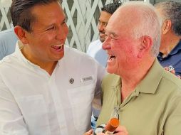 Iván Nolasco Cruz apareció en varias fotos al lado de Ernesto 