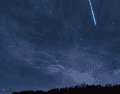 A diferencia de otras lluvias de meteoros, las Dracónidas pueden comenzar a observarse poco después del anochecer. CANVA