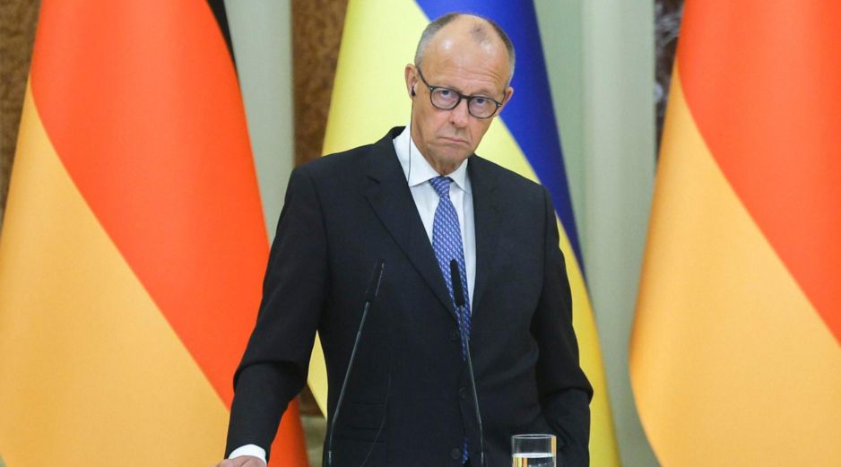 “Señor Putin, su guerra es una barbarie”, afirmó Merz durante su visita a Kiev. EFE/ S. DOLZHENKO