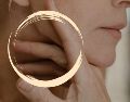 Experta en yoga facial advierte que con estos ejercicios, al igual que con el yoga corporal, se trabajan los músculos, no la piel. PEXELS / R. Lach