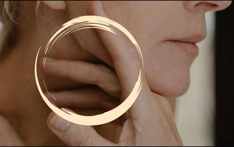 Experta en yoga facial advierte que con estos ejercicios, al igual que con el yoga corporal, se trabajan los músculos, no la piel. PEXELS / R. Lach