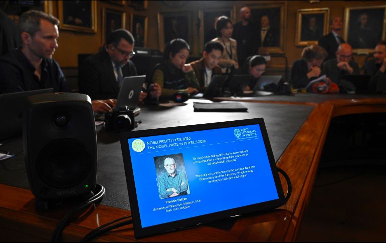 Conferencia de prensa en la Real Academia Sueca de Ciencias en la que se anunció a Francis Halzen como Premio Nobel de Física 2026. EFE/C. Olsson