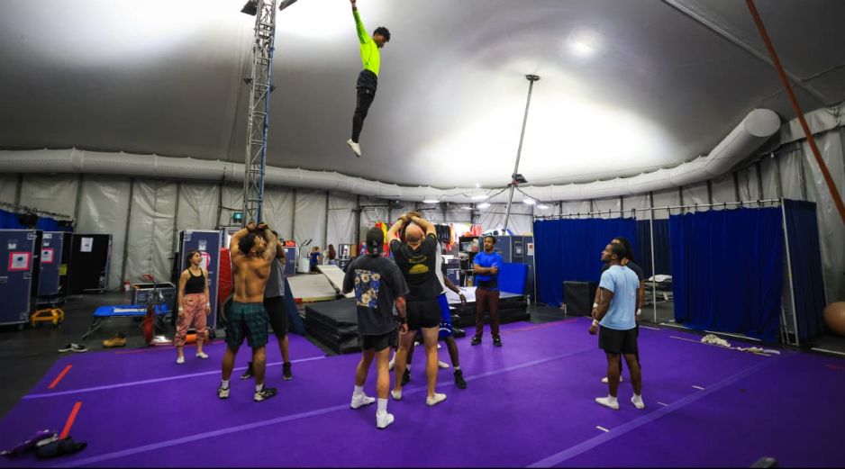 Detrás de las funciones de “ECHO”, Cirque du Soleil mantiene una pequeña ciudad en funcionamiento. EL INFORMADOR/J. Acosta