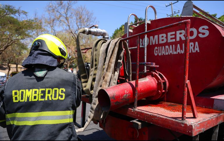 Personal de emergencias recibió un llamado de auxilio que reportaba el percance, por lo que personal de la Coordinación Municipal de Protección Civil y Bomberos de Guadalajara se trasladaron hasta el sitio. EL INFORMADOR/ ARCHIVO