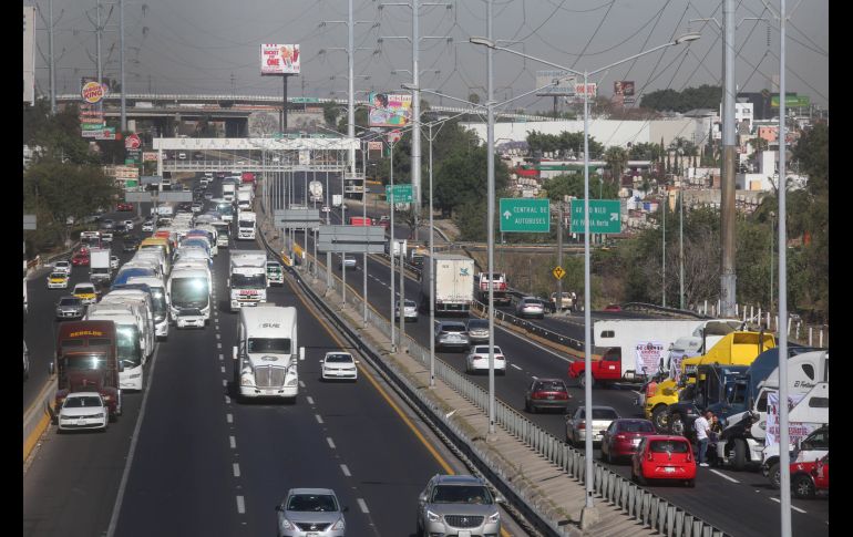 La autopista Guadalajara-Zapotlanejo fue cerrada a la altura del Periférico Nuevo en sentido hacia Zapotlanejo debido a la colisión. EL INFORMADOR/ARCHIVO
