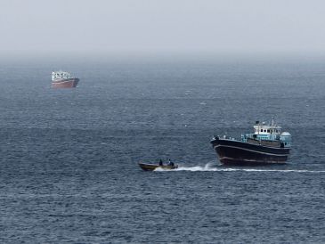La embarcación se encontraba en tránsito desde el puerto de Sitrah, en Baréin, hacia Fudjayra, en los Emiratos Árabes Unidos, cuando sufrió el ataque. EFE/ARCHIVO