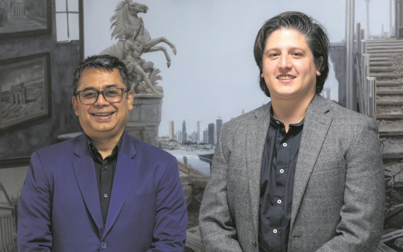 Partho Dutta y Bruno Rodríguez. Los integrantes de Populous, explicaron los elementos arquitectónicos y ambientales contemplados para el nuevo estadio del Atlas.&nbsp;EL INFORMADOR/A. Navarro&nbsp;