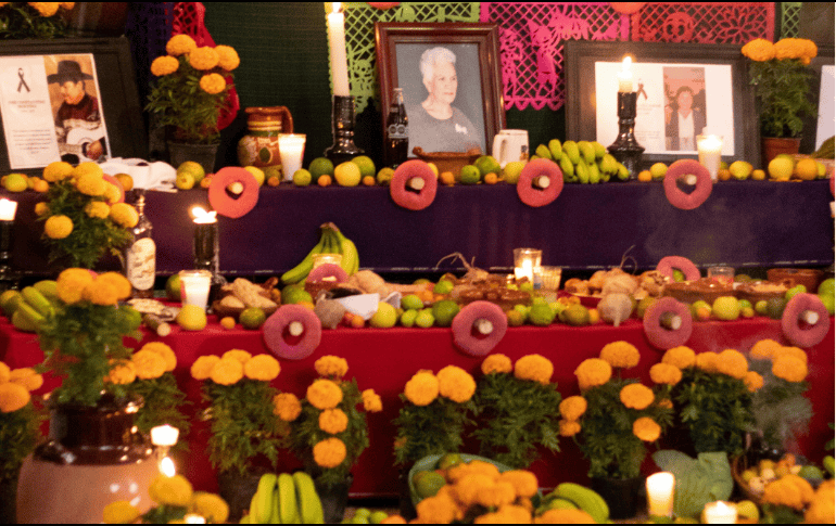 La composición del altar puede cambiar de una familia a otra, pero existen elementos que se han convertido en parte esencial de la tradición. ESPECIAL/Canva