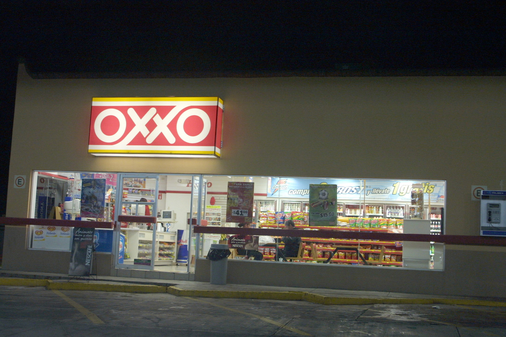 Descubre cómo y cuándo pagar tu boleta del Nacional Monte de Piedad en OXXO. EL INFORMADOR/ARCHIVO