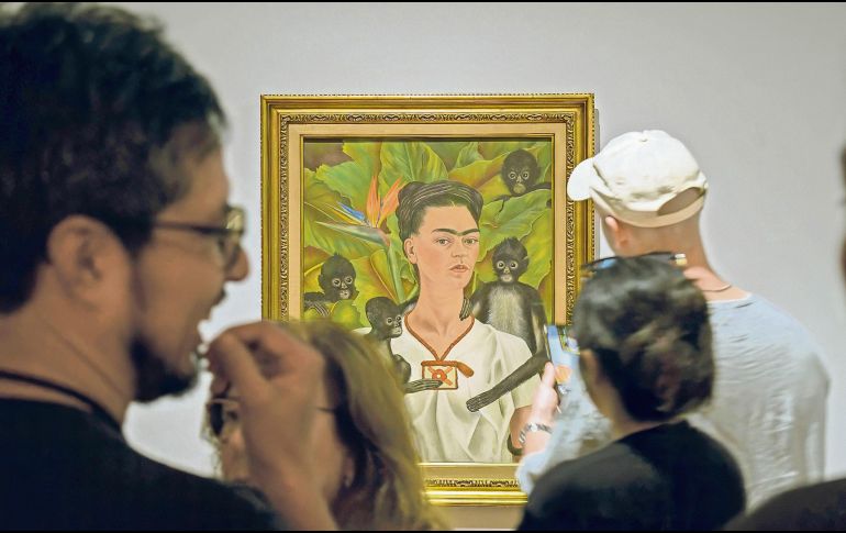 “Autorretrato con monos” de la pintora mexicana Frida Kahlo, pieza de la Colección Gelman. SUN