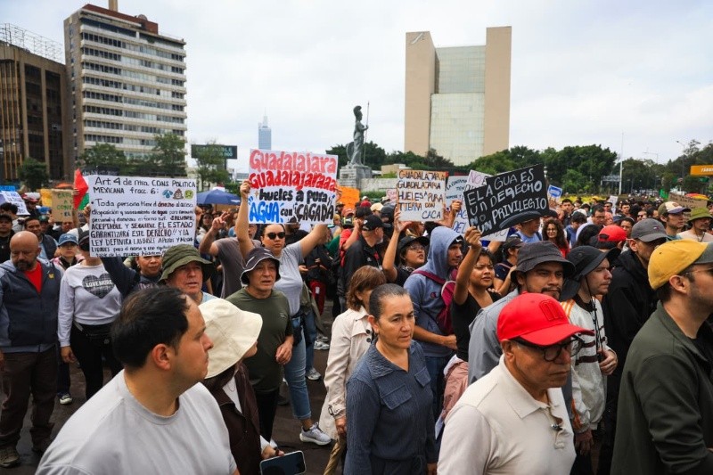 &nbsp;&nbsp;Manifestantes se congregan en La Minerva. EL INFORMADOR / J. Acosta