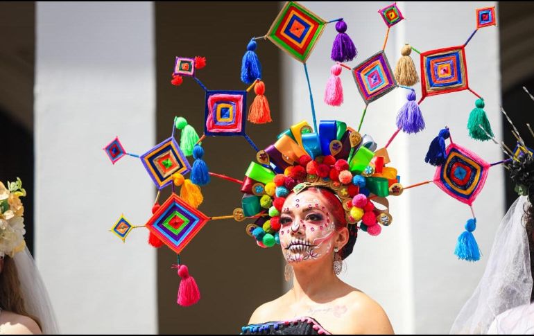 Este año el Festival está dedicado a la Tierra que es origen y es destino. A la tierra que se convierte en barro, del que nacen las figuras que son obras de arte y dan orgullo e identidad a este Pueblo Mágico. EL INFORMADOR/J. Acosta