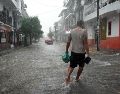 La tormenta tropical “Trudy” obliga a suspender clases este 15 de octubre debido a su fuerza y rápida evolución. EFE/A. Montero