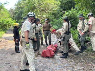 Guardabosques, elementos de Protección Civil y Bomberos de Guadalajara y personal del Escuadrón Aerotáctico Zeus participaron en el operativo de rescate. ESPECIAL