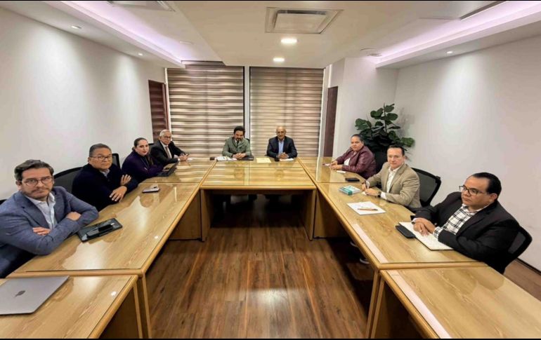 El Sindicato Nacional de Trabajadores del Seguro Social informó que se instaló formalmente una mesa de negociación y diálogo con el IMSS para revisar una nueva propuesta de incremento salarial. SUN