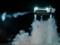 Tesla presentó tres versiones del automóvil, siendo la versión "Rocket" la que cuenta con la capacidad de elevarse. EFE/ TESLA