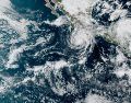 "Trudy" se encontraba a unos 360 kilómetros al suroeste de Acapulco, Guerrero, la tarde de este viernes. EFE/NOAA