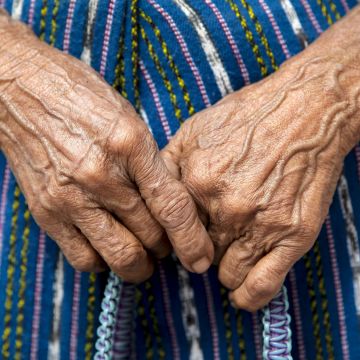 Además del estrés psicológico, otros factores ambientales están siendo investigados por su capacidad para reactivar la inflamación articular. ESPECIAL