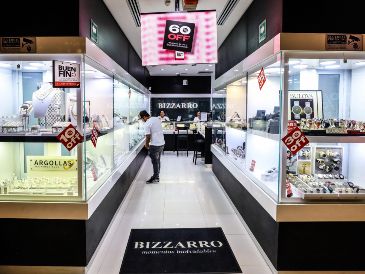Este seguimiento ayuda a prevenir las ofertas simuladas, una práctica en la que algunos establecimientos elevan los costos para aparentar reducciones mayores durante el Buen Fin. EL INFORMADOR / ARCHIVO