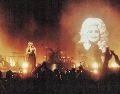 Miley Cyrus compartió una imagen de Dolly Parton y se confesó respecto a su relación. ESPECIAL / FACEBOOK Miley Cyrus