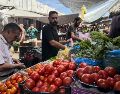 El número de personas que reciben ayuda se redujo este mes de 1.6 millones a 1.1 millones en Gaza. EFE / A. AWAD