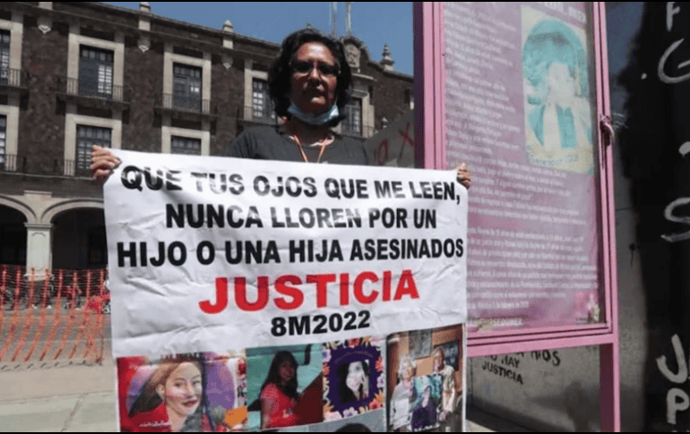 La toma de las Madres buscadoras se realizará de las escalinatas que están frente al Cinépolis Centro de Morelia, sede principal del certamen fílmico. SUN / ESPECIAL