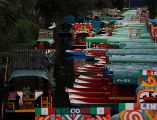 La flor de cempasúchil, la música, el olor a chocolate caliente y las leyendas invaden los canales de Xochimilco en esta temporada. AP/ARCHIVO