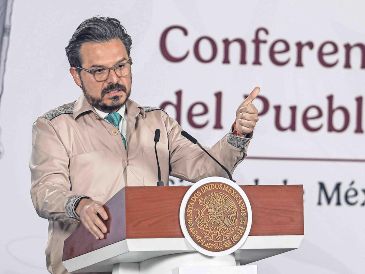 Zoé Robledo explicó que el incremento se divide en un 4% al salario base y otro 4% a una prestación destinada al pago de vivienda. SUN / ARCHIVO